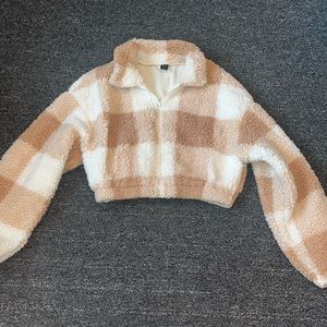 cropped fuzzy zip-up jacket size Small